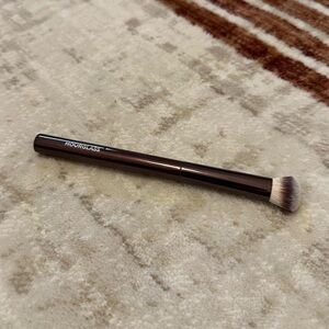 Hourglass Vanish Concealer Brush